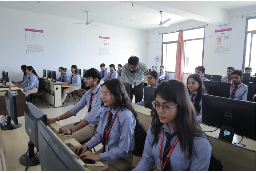 Computer Networks and Operating System (C2F011)