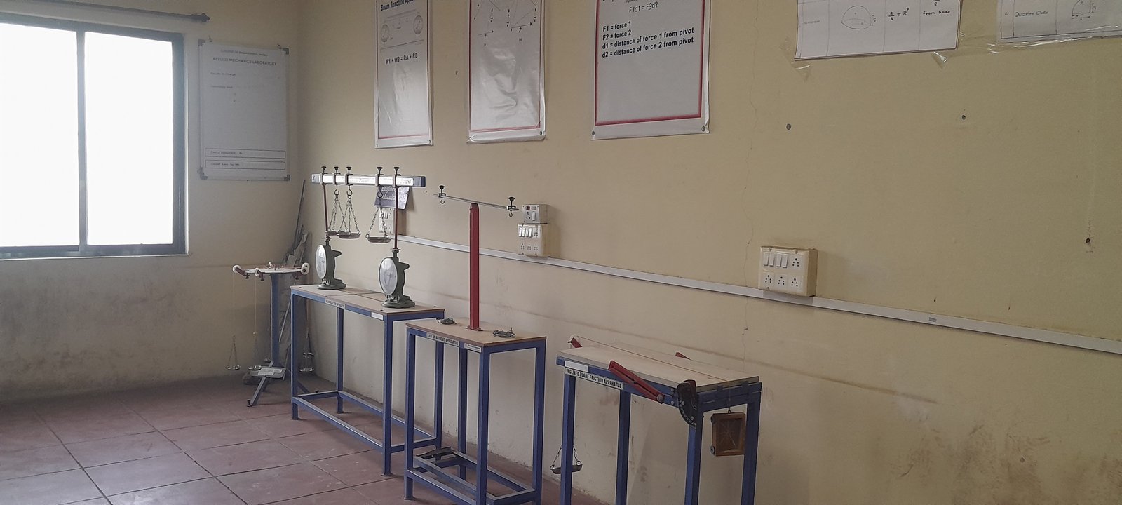 APPLIED MECHANICS  LAB ( C0F012)
